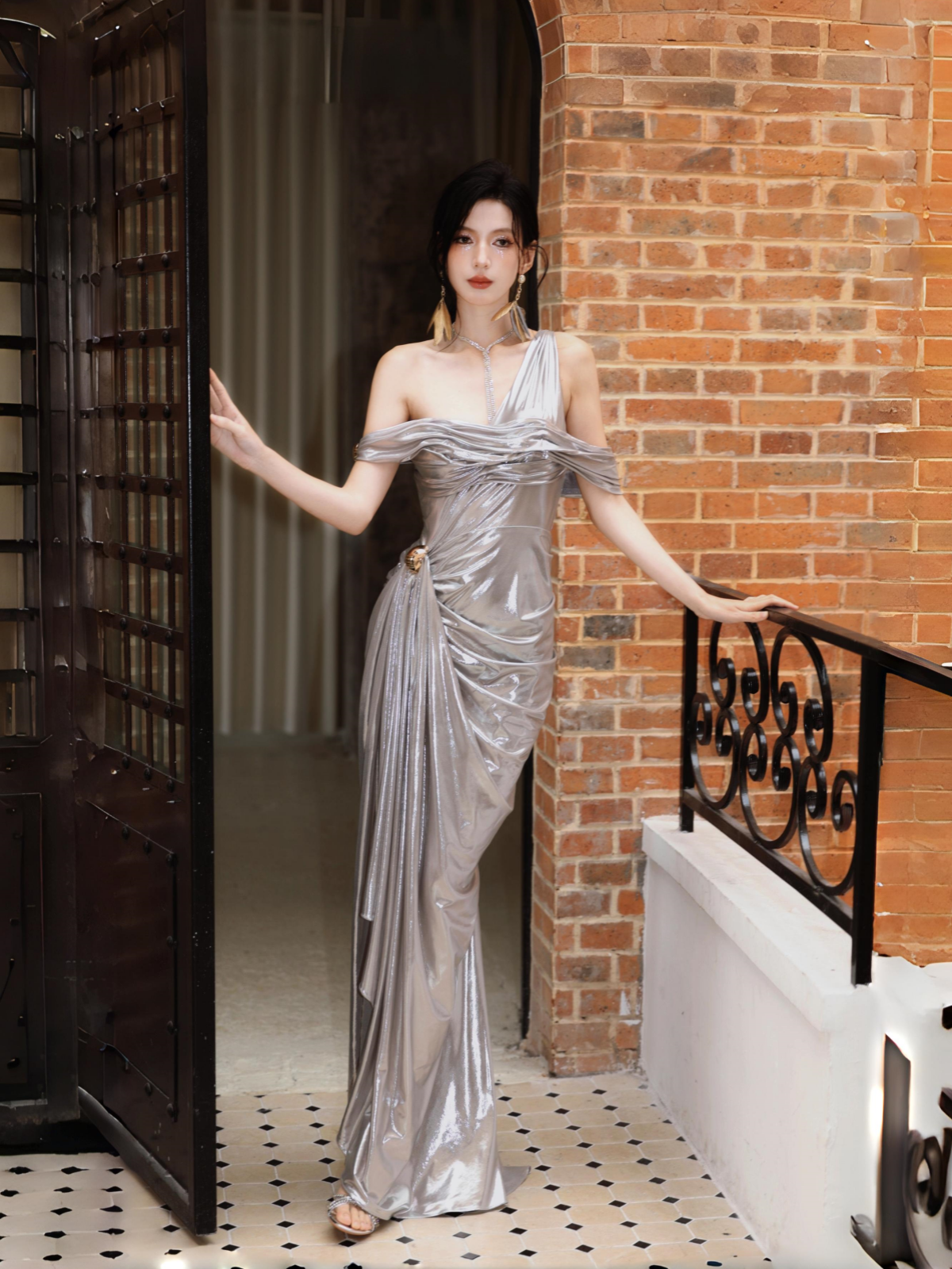 Dollytang Ares One-shoulder Asymmetric Metallic Maxi Dress dollytang Dollytang Ares One-shoulder Asymmetric Metallic Maxi Dress dollytang