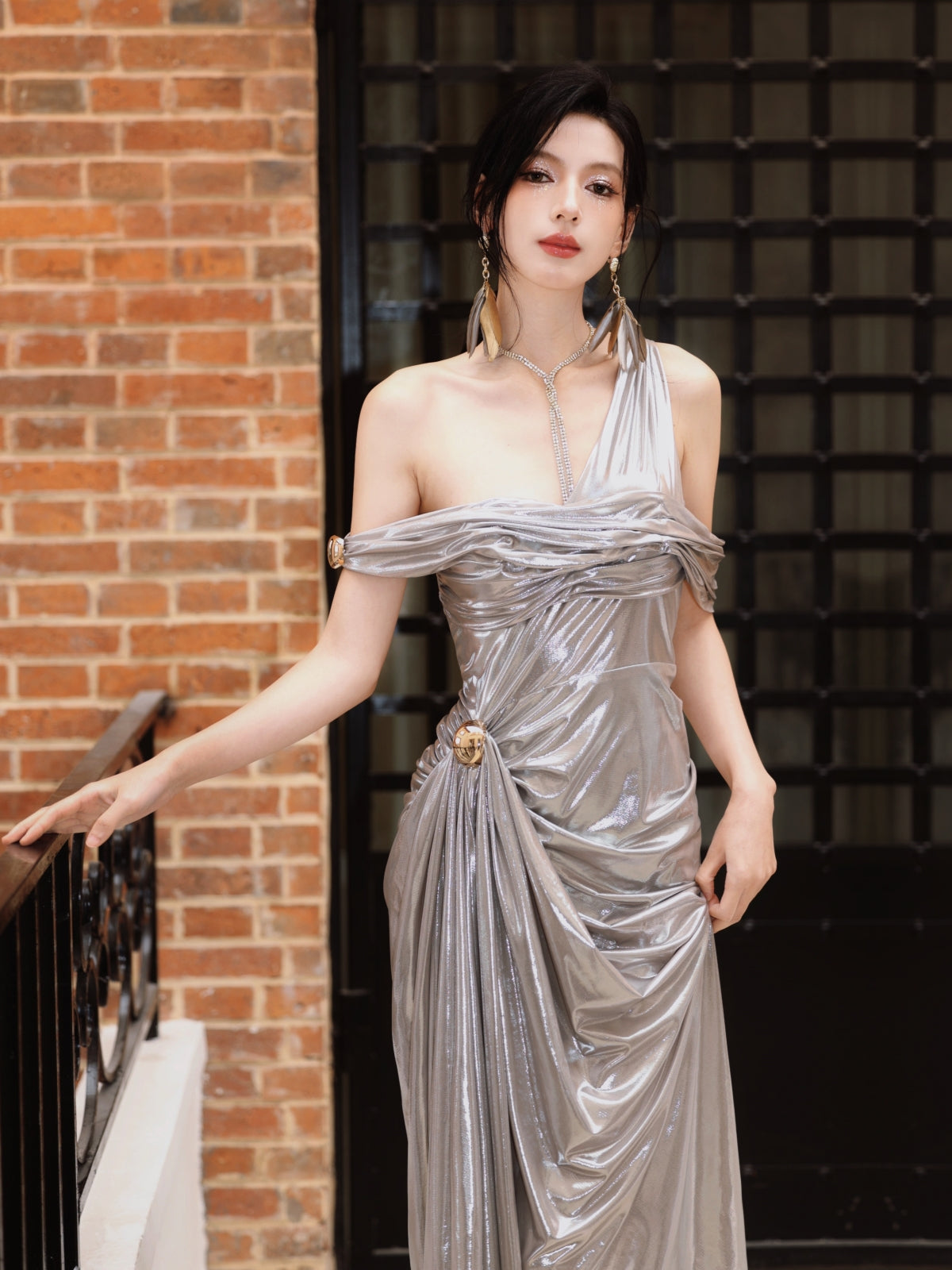 Dollytang Ares One-shoulder Asymmetric Metallic Maxi Dress